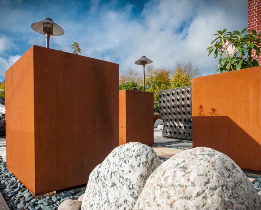 桑日锈钢板花箱